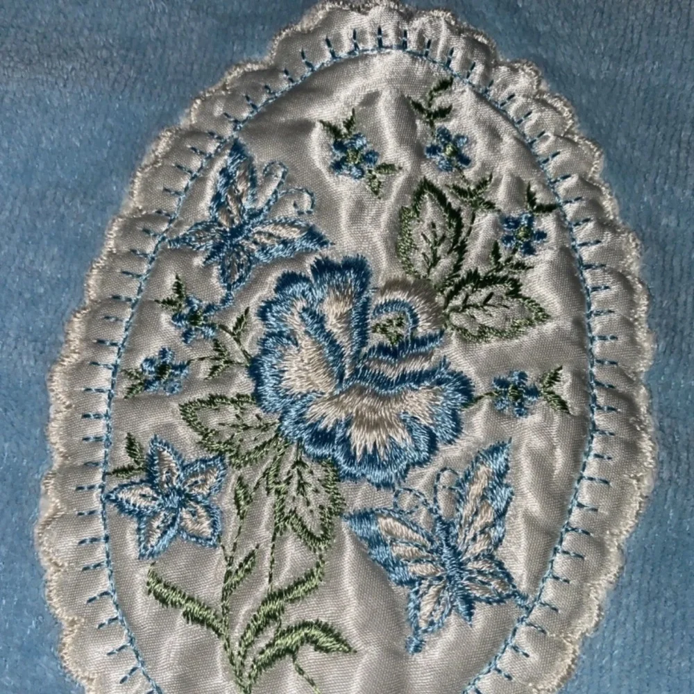 Fieldcrest cotton hand